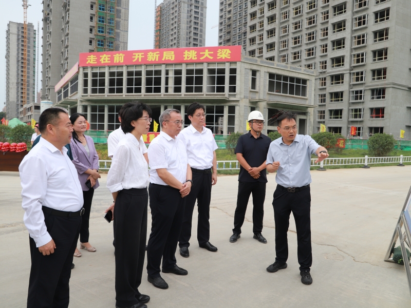 省住房城乡建设厅党组成员、副厅长麻鹏飞调研任城区棚改项目1.jpg